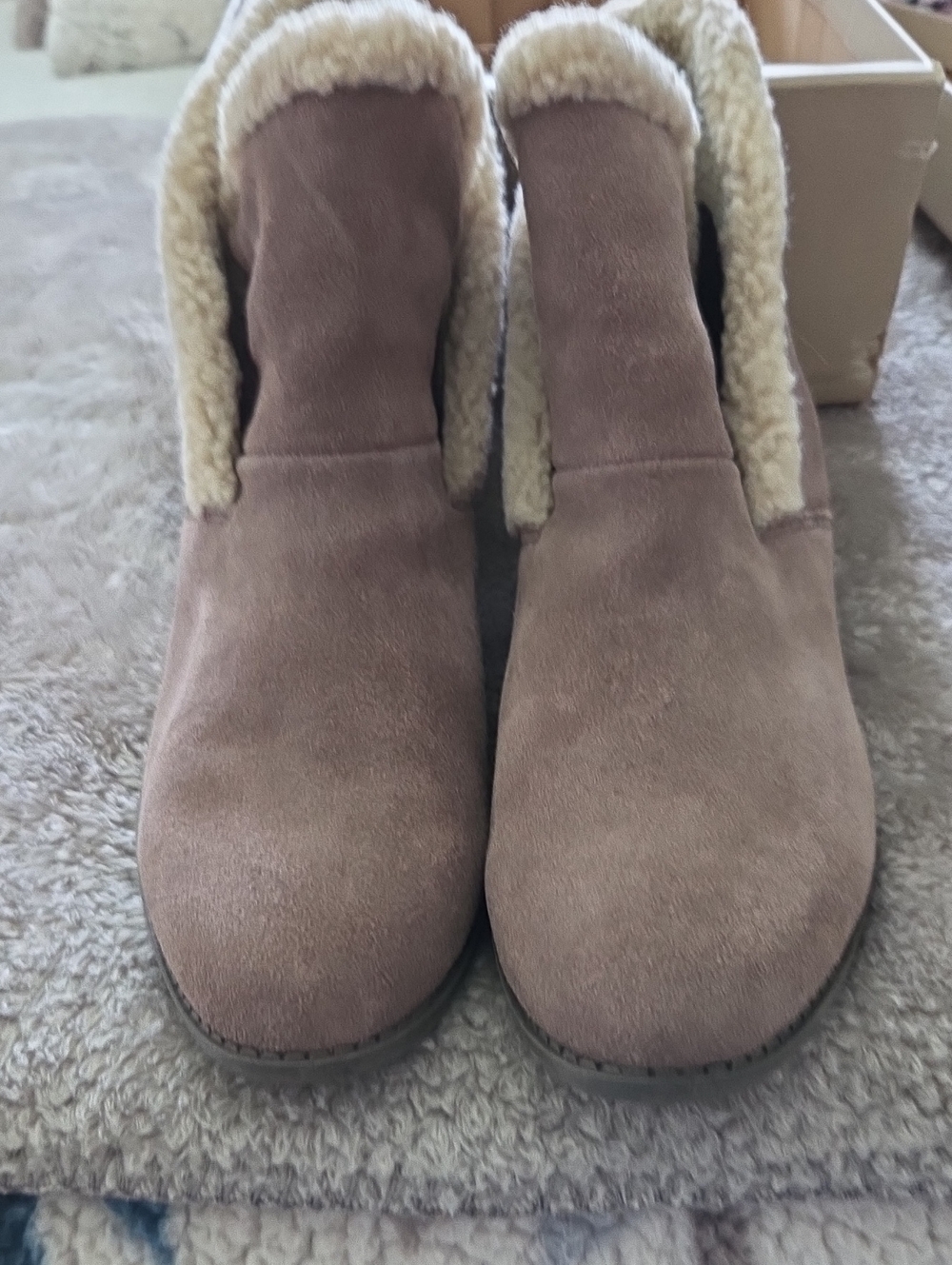me too Taupe Suede Faux-Shearling Ankle Booties